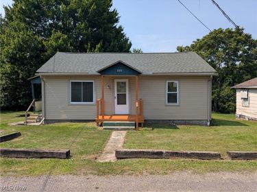 328 Wood Alley, East Liverpool, OH 43920