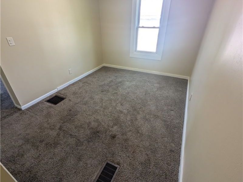 328 Wood Alley, East Liverpool, OH 43920 Photo 11