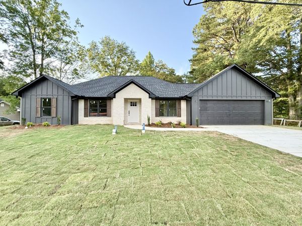 472 Mobile St., Saltillo, MS 38866