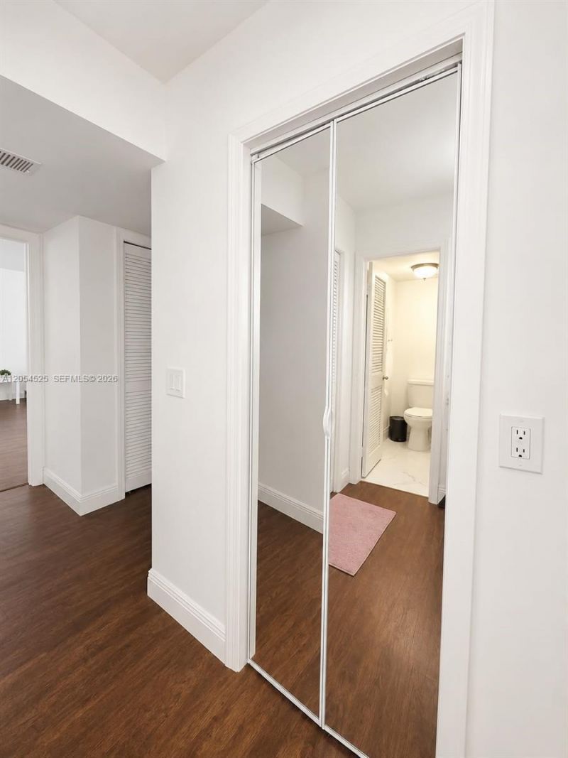 16571 Blatt Blvd, Unit 203, Weston, FL 33326 Photo