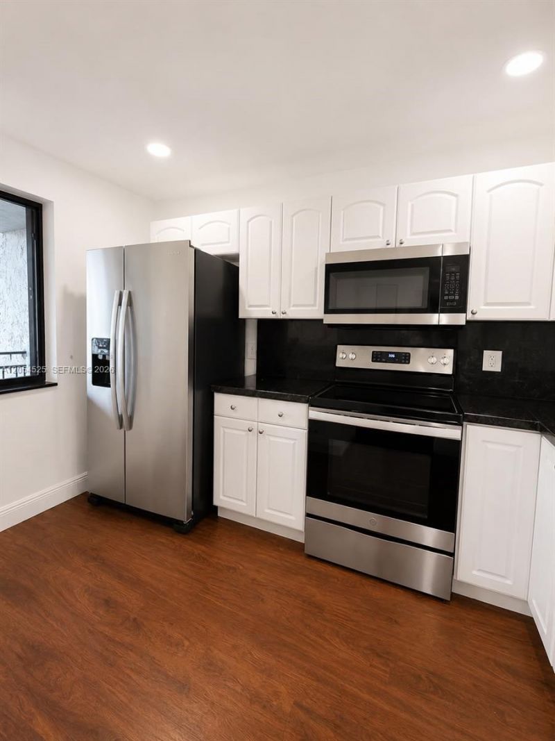 16571 Blatt Blvd, Unit 203, Weston, FL 33326 Photo