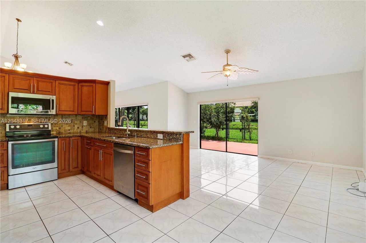9496 Sun Pointe Dr , Boynton Beach, FL 33437 Photo