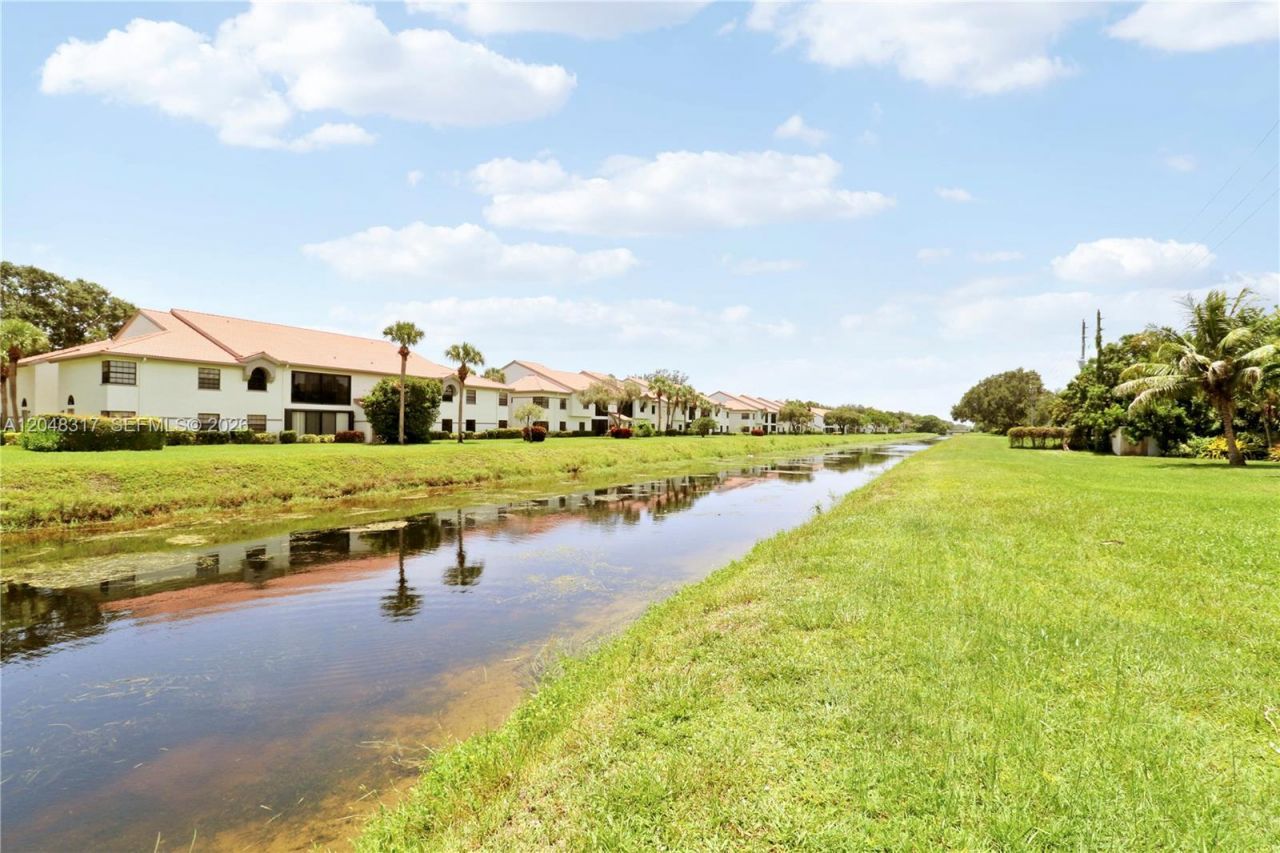 9496 Sun Pointe Dr , Boynton Beach, FL 33437 Photo