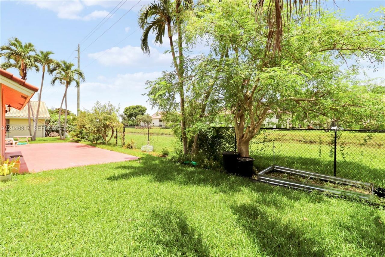 9496 Sun Pointe Dr , Boynton Beach, FL 33437 Photo