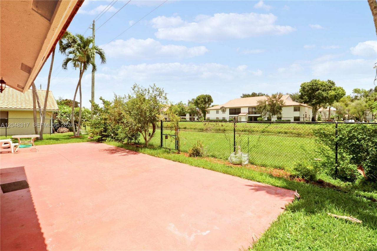 9496 Sun Pointe Dr , Boynton Beach, FL 33437 Photo