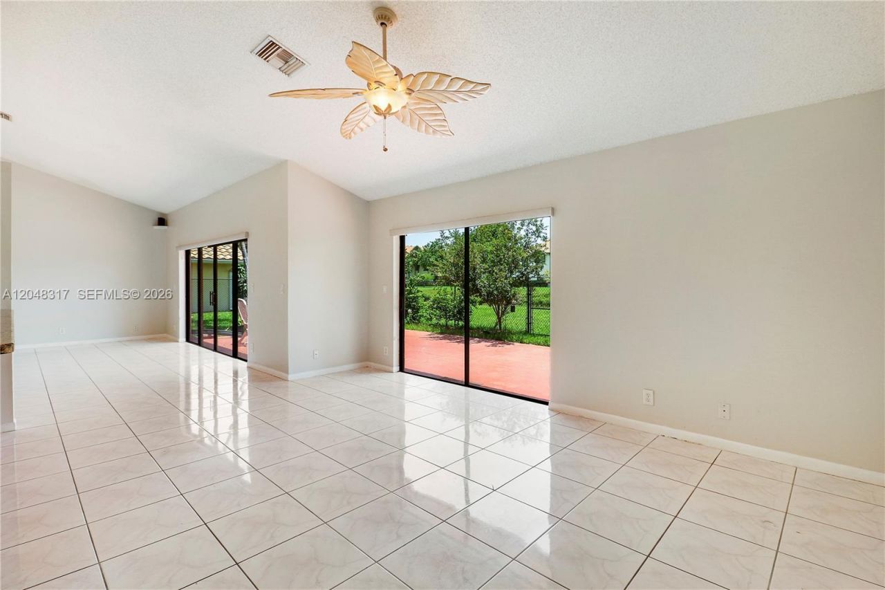 9496 Sun Pointe Dr , Boynton Beach, FL 33437 Photo