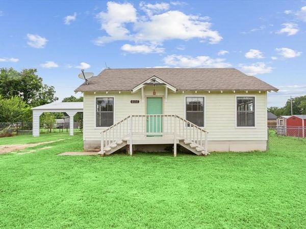 608 Ninth Street, Hico, TX 76457