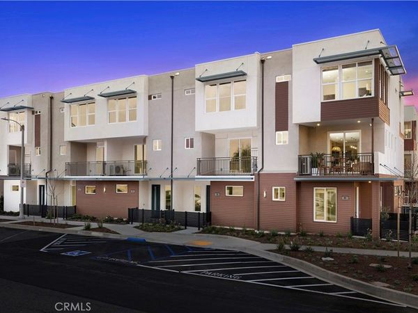 648 E Fourth Street , Pomona, CA 91766