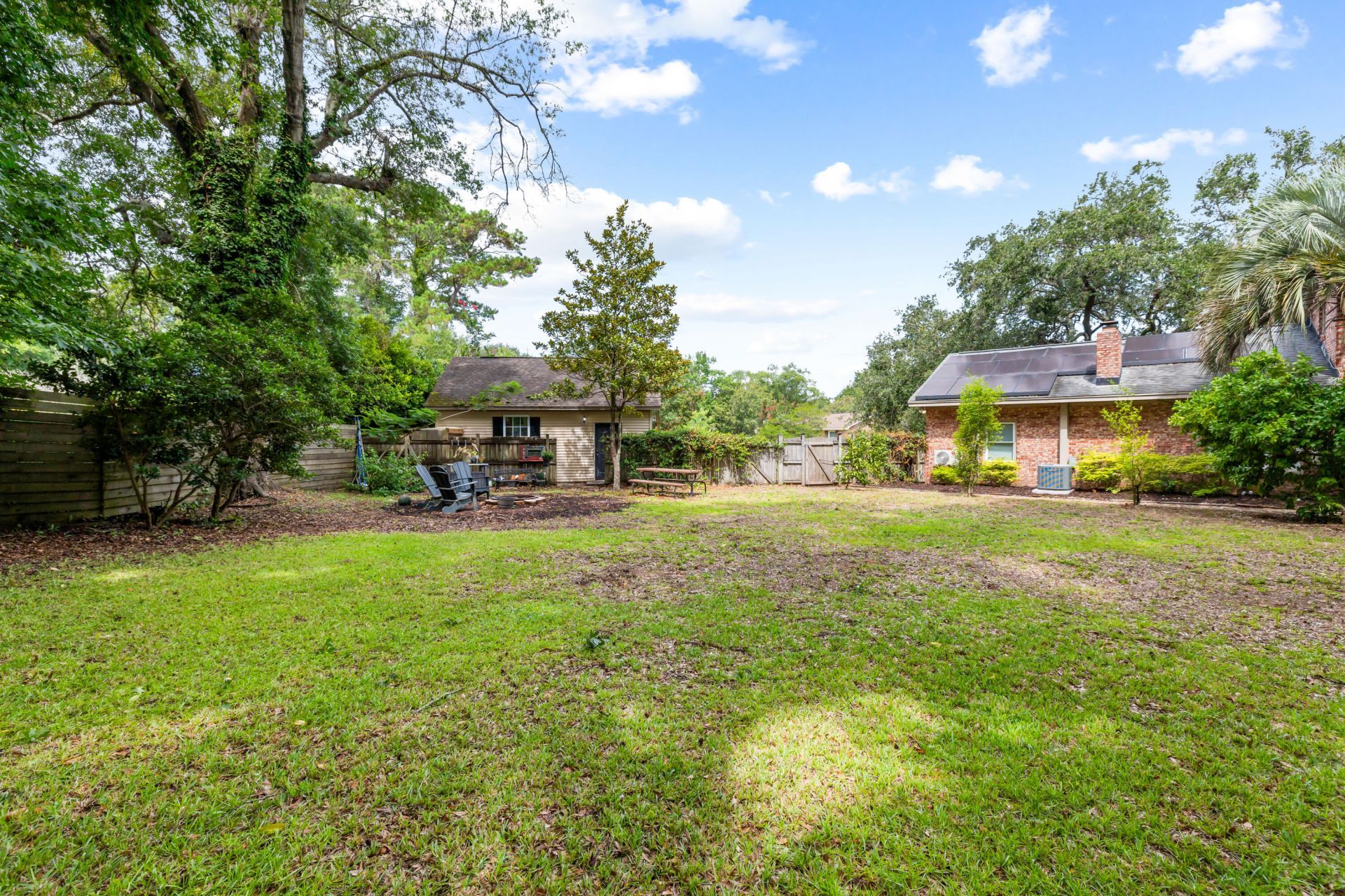 743 Waterloo Street Photo 33