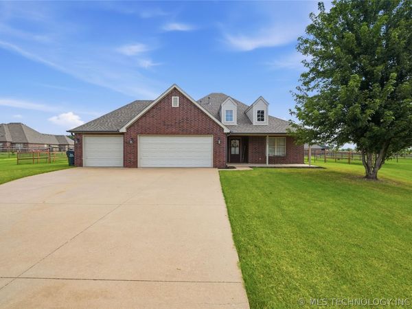 5963 E 137th Street North , Collinsville, OK 74021
