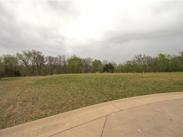 306 E John Street, Coffeyville, KS 67337