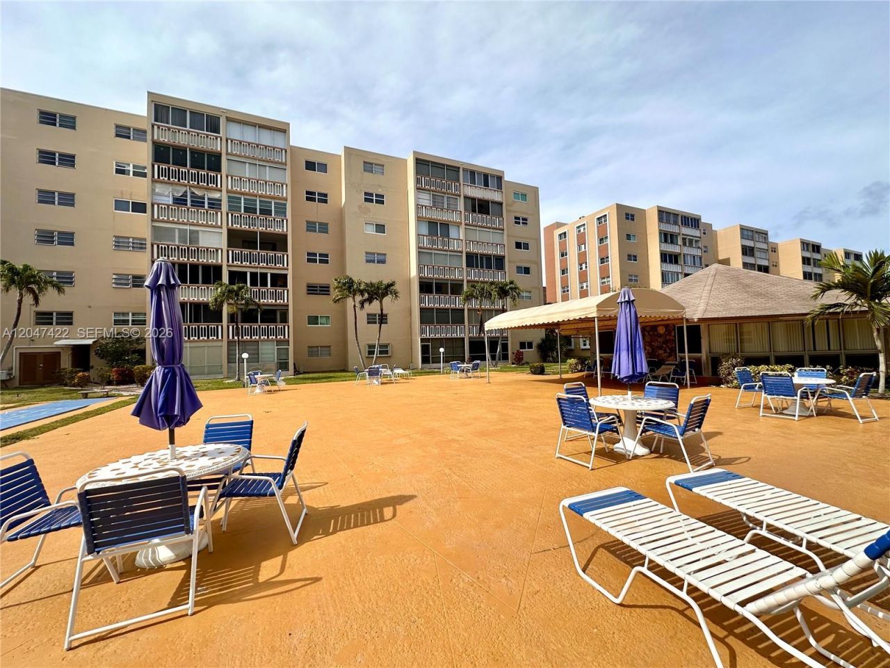 500 NE 12th Ave , Unit 705, Hallandale Beach, FL 33009 Photo