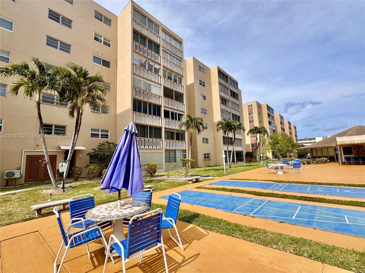 500 NE 12th Ave , Unit 705, Hallandale Beach, FL 33009 Photo