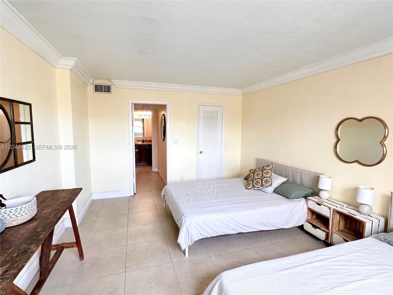 500 NE 12th Ave , Unit 705, Hallandale Beach, FL 33009 Photo