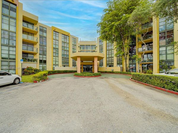 11780 SW 18th Street, Unit 210-2, Miami, FL 33175