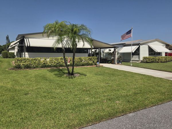 8020 SE Shenandoah Drive, Hobe Sound, FL 33455