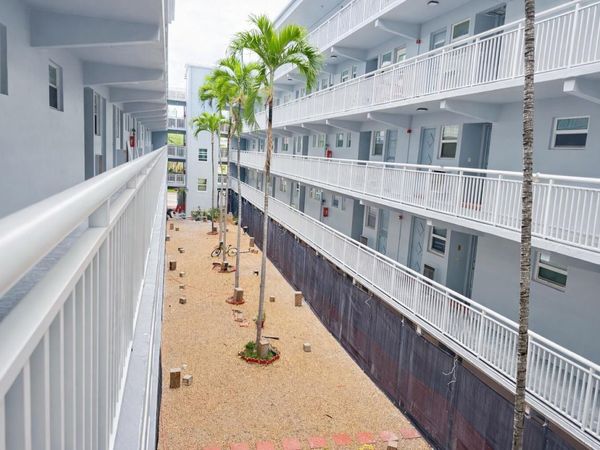 215 SE 3RD Avenue, Unit 306D, Hallandale Beach, FL 33009