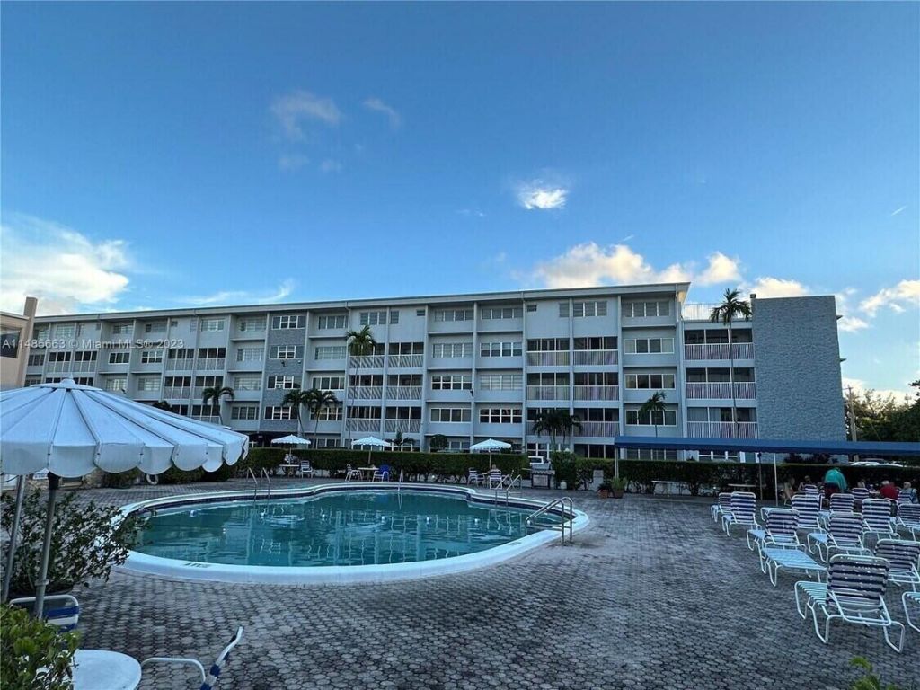 215 SE 3rd Avenue, Unit 306D, Hallandale Beach, FL 33009 Photo