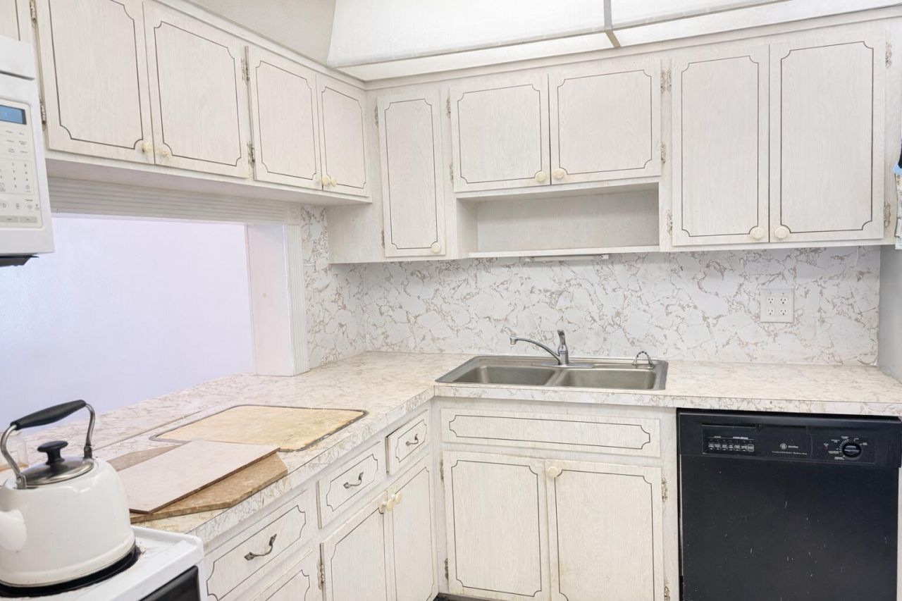 215 SE 3rd Avenue, Unit 306D, Hallandale Beach, FL 33009 Photo