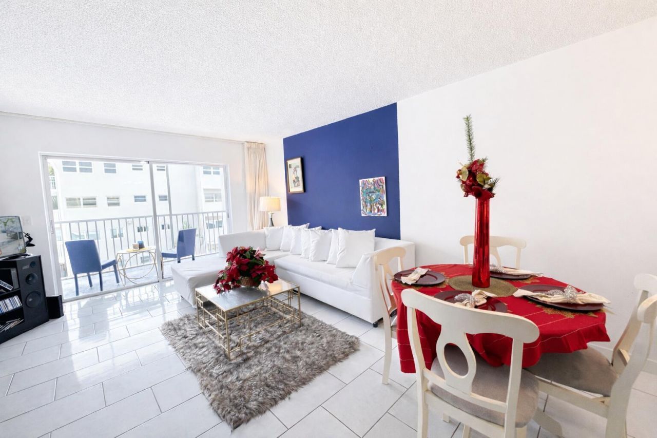 215 SE 3rd Avenue, Unit 306D, Hallandale Beach, FL 33009 Photo