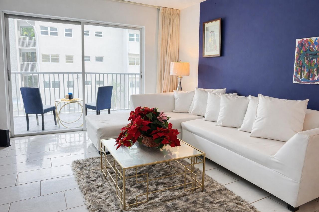 215 SE 3rd Avenue, Unit 306D, Hallandale Beach, FL 33009 Photo