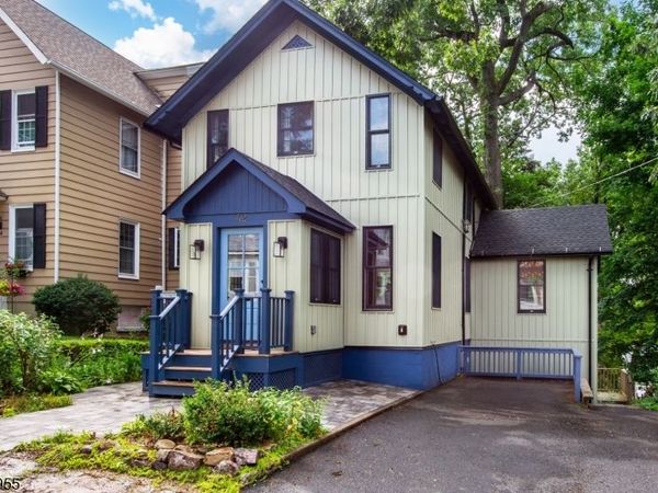 42 St Johns Ave, Parsippany-Troy Hills, NJ 07878