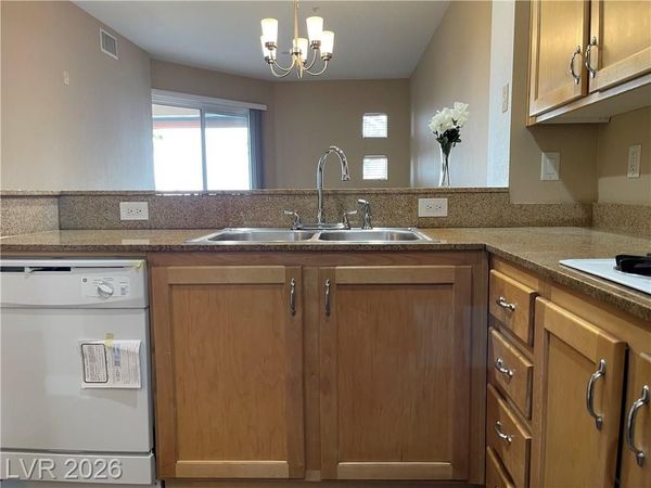 83 E Agate Avenue, Unit 304, Las Vegas, NV 89123