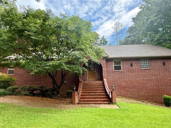 209 Hickory Hills Drive , Russellville, AR 72802