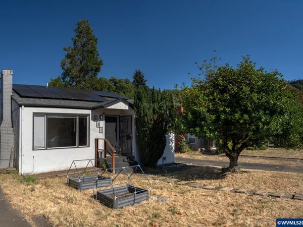 631 W Union St, Roseburg, OR 97471