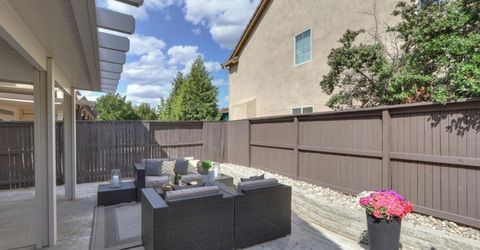 615 Watercolor Ln, West Sacramento, CA 95605 Photo