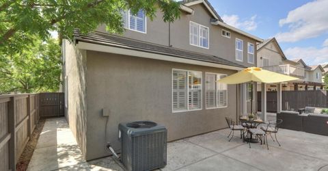 615 Watercolor Ln, West Sacramento, CA 95605 Photo