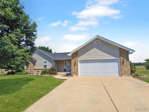 232 Allison Lane, Winfield, MO 63389