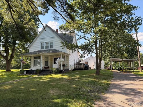 5593 Highway 32 , Farmington, MO 63640