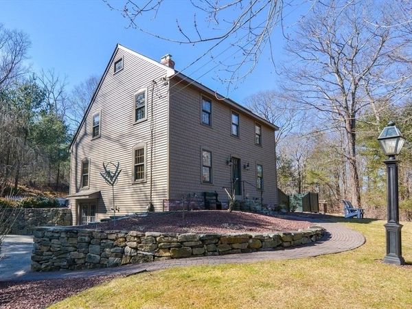 187 Blackstone Street, Mendon, MA 01756