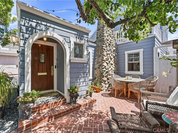 1617 E Balboa Boulevard , Newport Beach, CA 92661