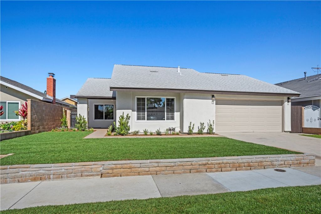 3209 S Diamond, Santa Ana, CA 92704 Main Photo