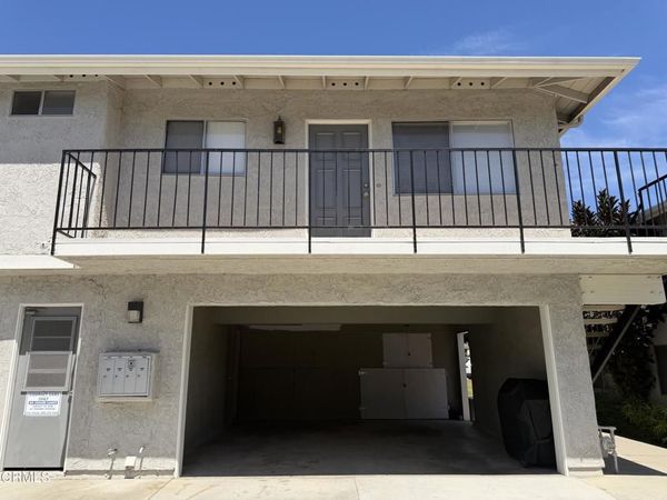 1127 Acadia Place, Ventura, CA 93003