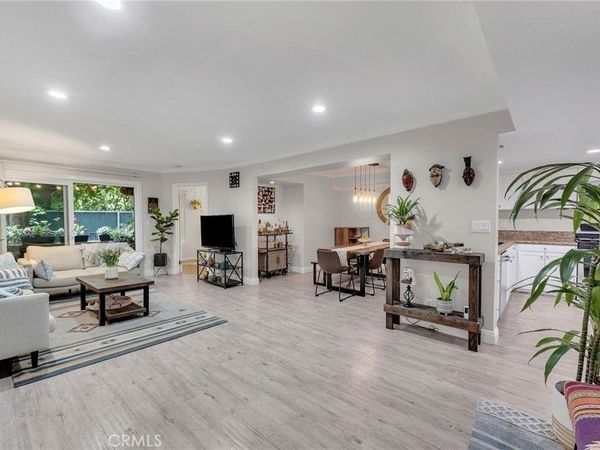 5009 Woodman Avenue, Unit 108, Sherman Oaks, CA 91423
