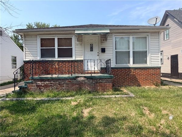 12716 Kadel Avenue, Cleveland, OH 44135
