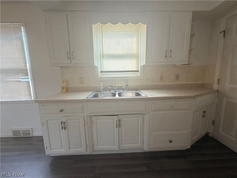 12716 Kadel Avenue, Cleveland, OH 44135 Photo 34