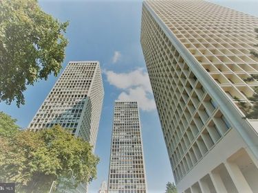 200 LOCUST STREET, Unit 6EN, PHILADELPHIA, PA 19106