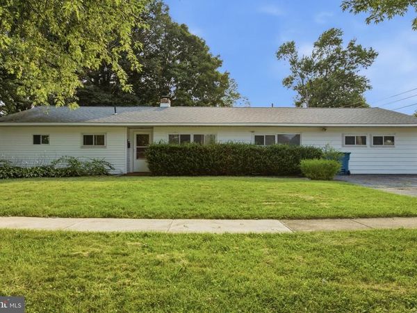 4 KNICKERBOCKER DRIVE, NEWARK, DE 19713