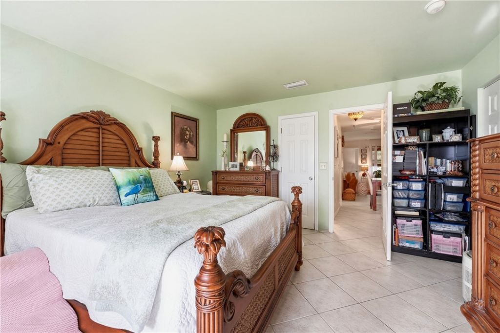 31 Pine Arbor Lane, Unit 204, Vero Beach, FL 32962 Photo