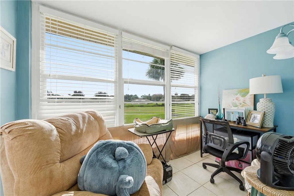 31 Pine Arbor Lane, Unit 204, Vero Beach, FL 32962 Photo