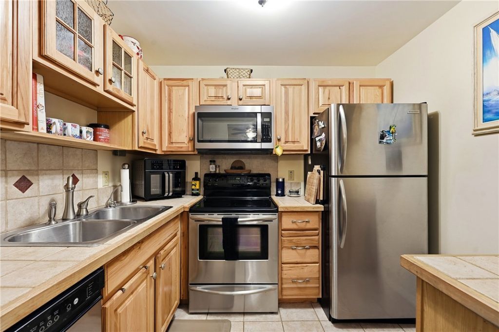 31 Pine Arbor Lane, Unit 204, Vero Beach, FL 32962 Photo