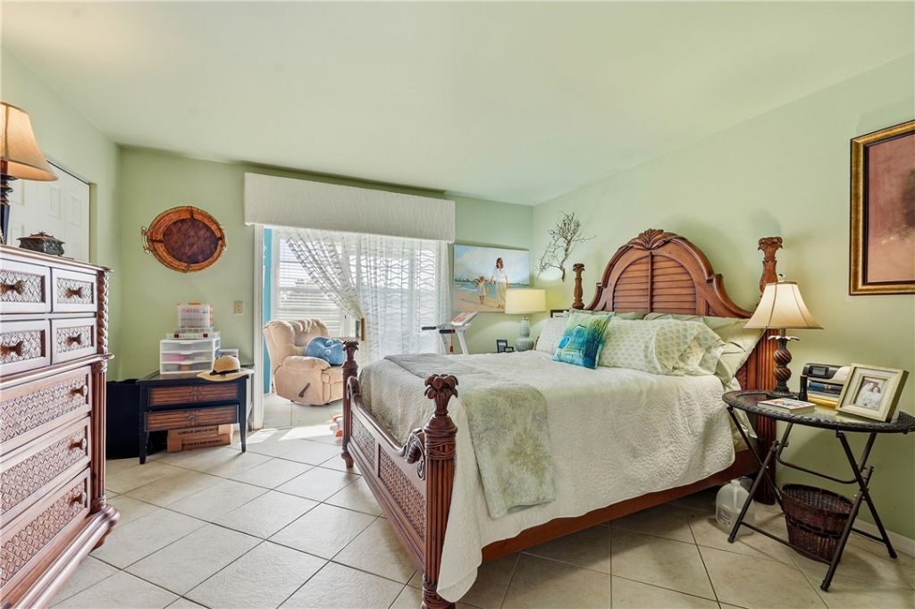 31 Pine Arbor Lane, Unit 204, Vero Beach, FL 32962 Photo