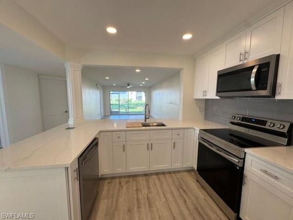 1344 Derbyshire CT, Unit D-101, NAPLES, FL 34116