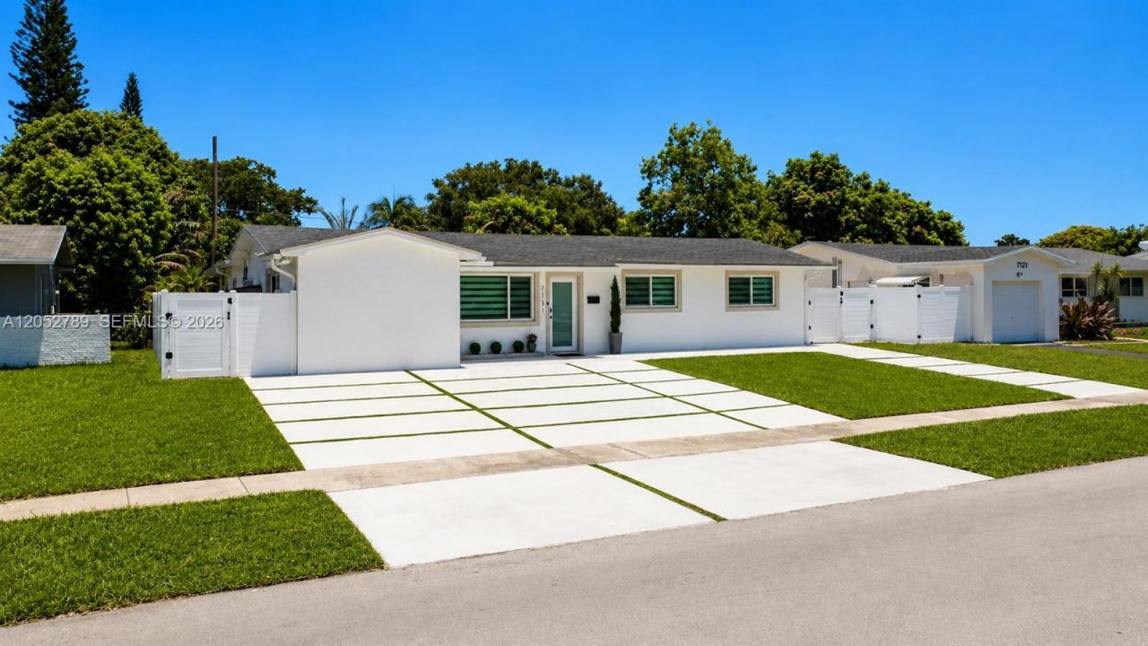 7131 SW 6th St, Pembroke Pines, FL 33023 Photo