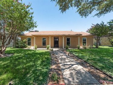 8515 Baumgarten Drive, Dallas, TX 75228