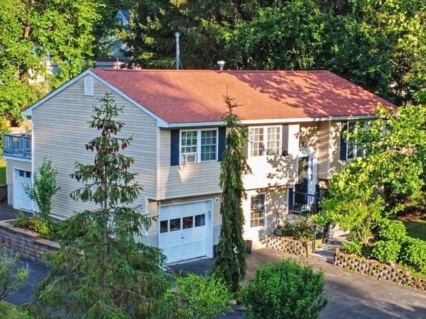 23 Hankin Loop, Poughkeepsie, NY 12601